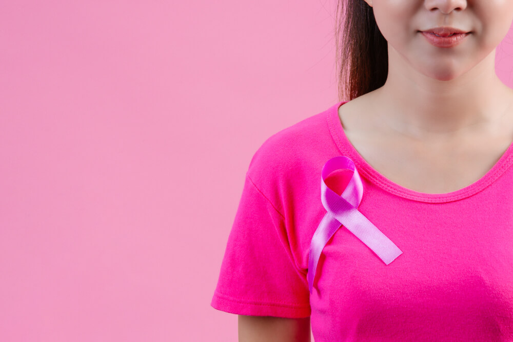 What are the causes of breast cancer